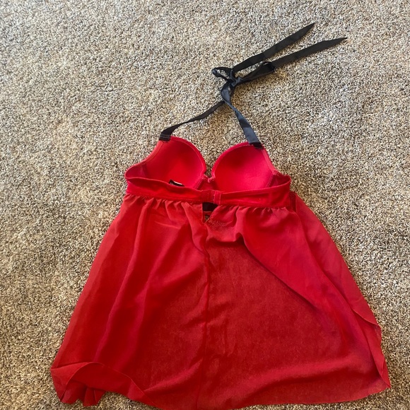 Red Negligee - Picture 7 of 12